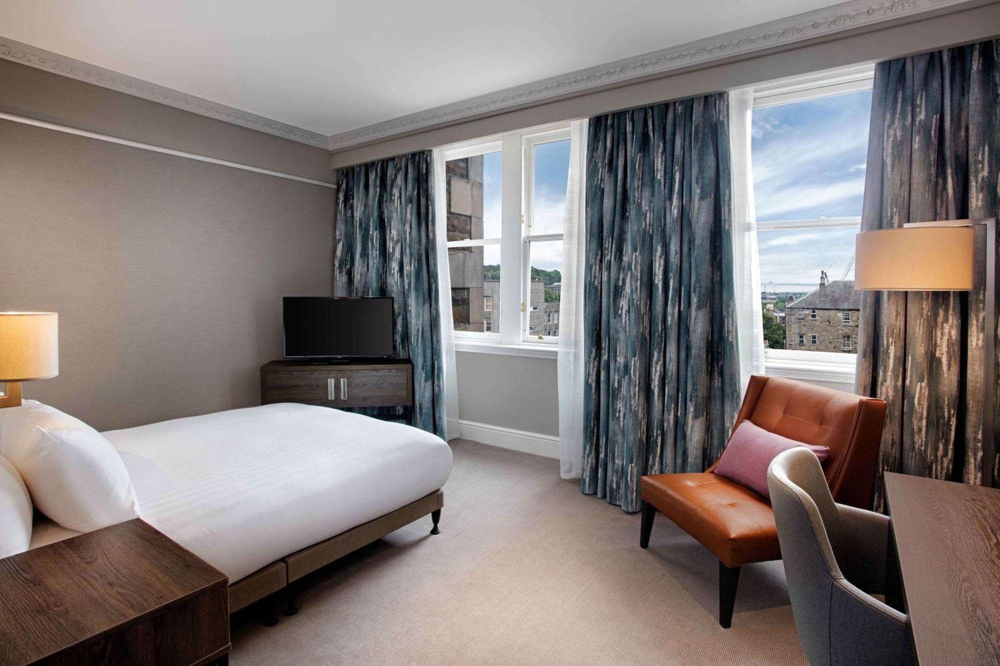 Hilton Edinburgh Carlton Hotel Esterno foto